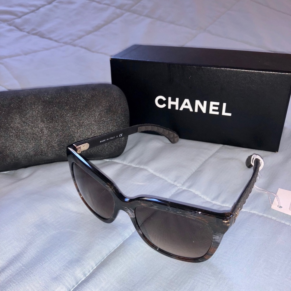 AUTHENTIC CHANEL  butterfly Quilted sunglasses - Picture 7 of 8